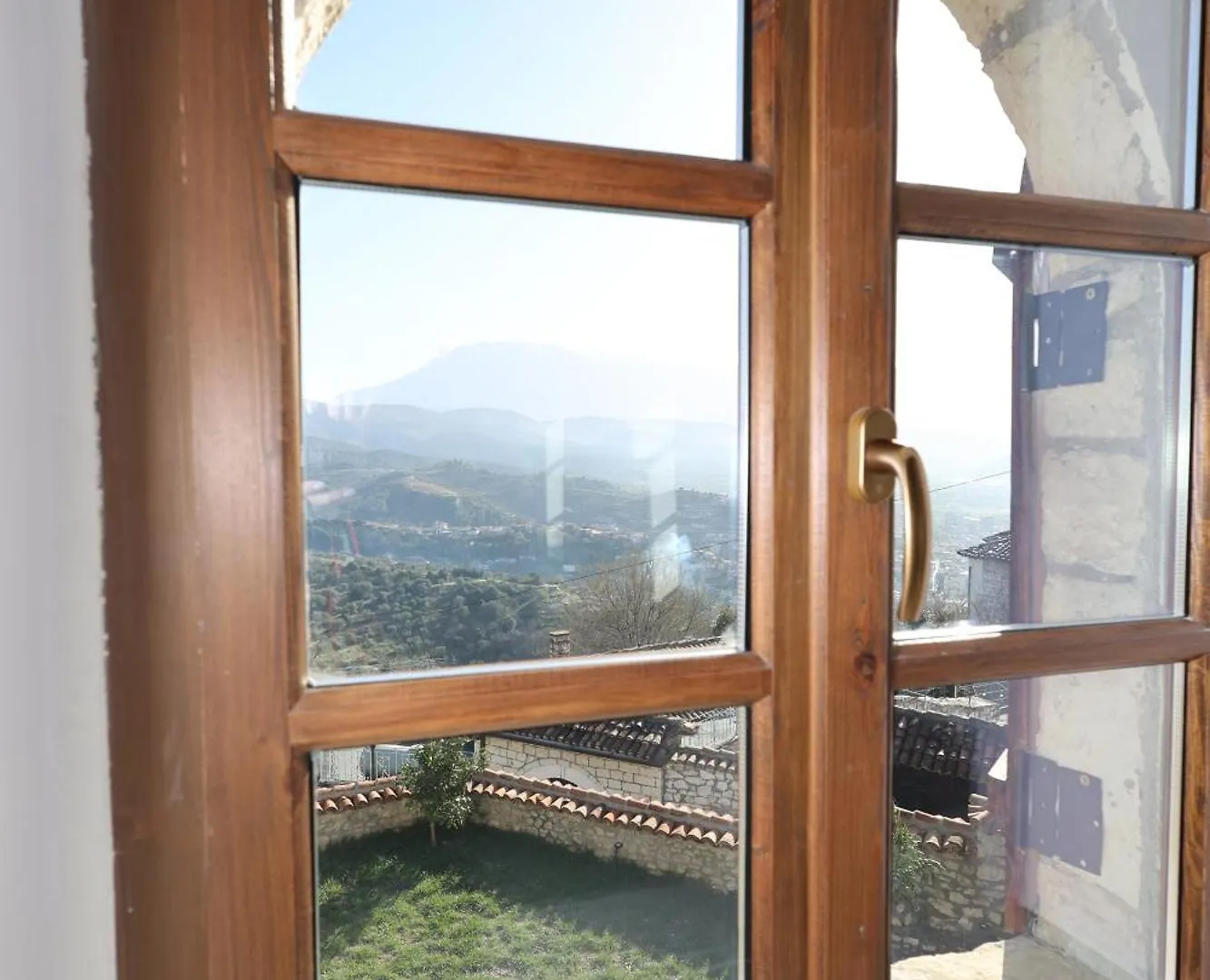 Hera Guest Haus Berat Arnavutluk