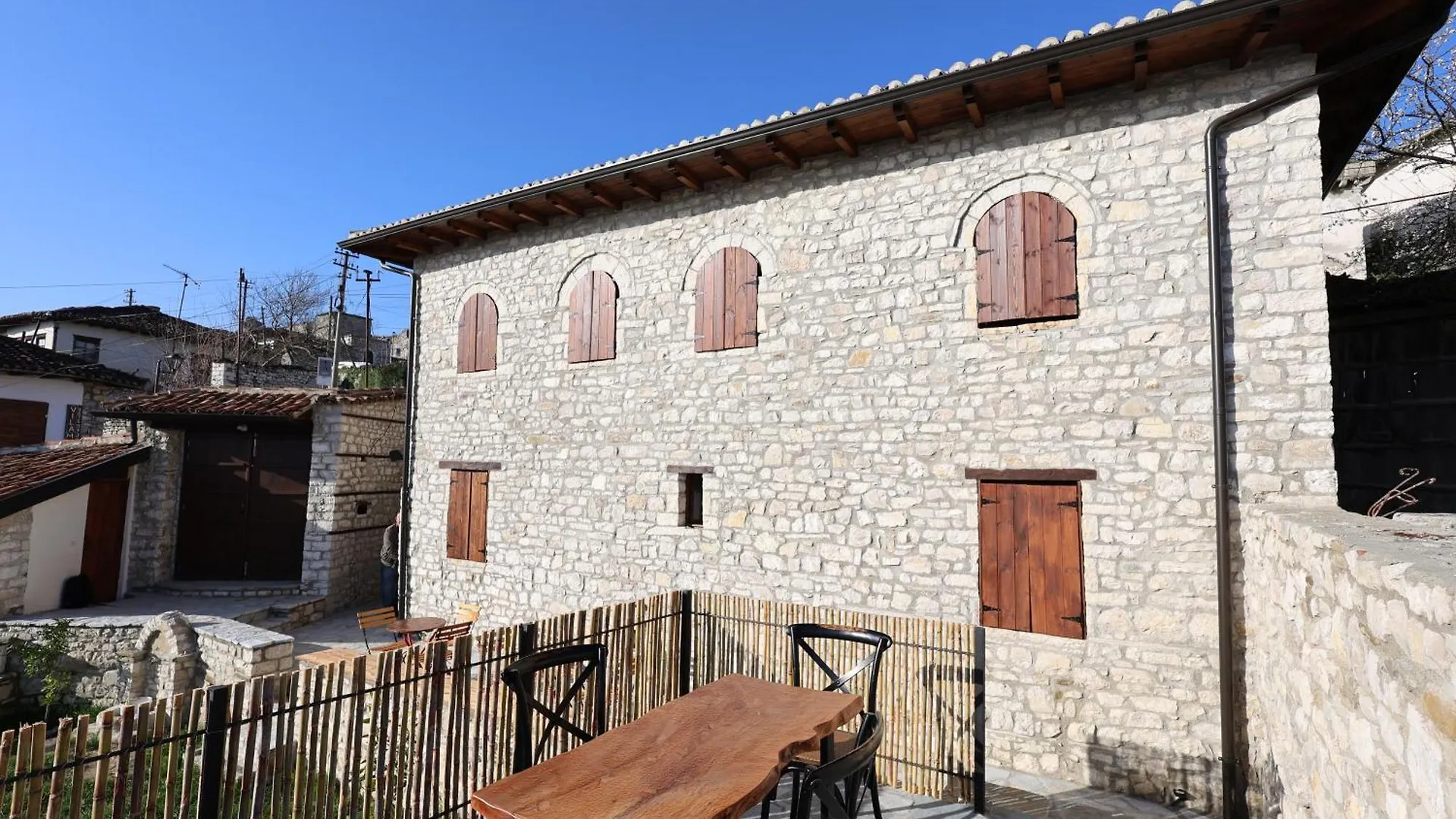 Hera Guest Haus Berat